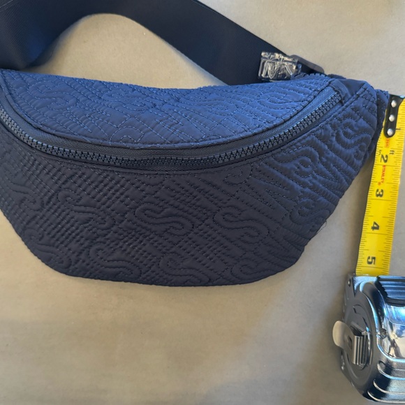 NWT Steve Madden Blue Nylon Sling/Fanny Pack Waist Belt Bag - Picture 3 of 6